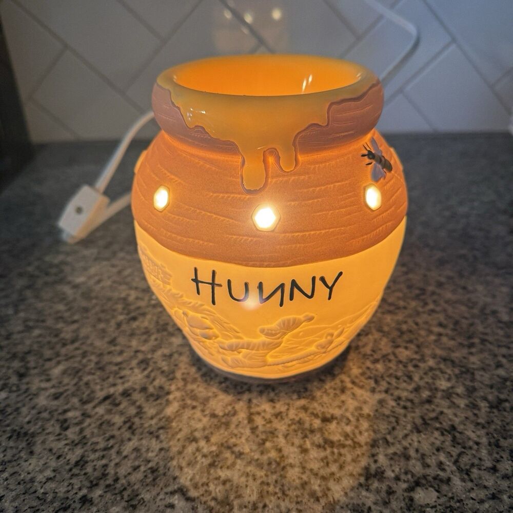 Disney Scentsy Winnie the Pooh Hunny Pot Wax Warmer Retired - Picture 2 of 9